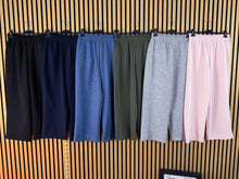 Carica l'immagine nel visualizzatore di Gallery, Pantalone Mom Gaia