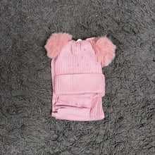 Carica l'immagine nel visualizzatore di Gallery, Set Berretto Sciarpa Guanti
