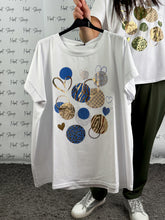 Carica l&#39;immagine nel visualizzatore di Gallery, T shirt Curvy Carla
