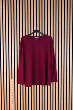Carica l'immagine nel visualizzatore di Gallery, Maglia Curvy Basica
