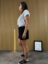 Carica l&#39;immagine nel visualizzatore di Gallery, Short Nicole
