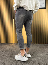 Carica l&#39;immagine nel visualizzatore di Gallery, Jeans Marta
