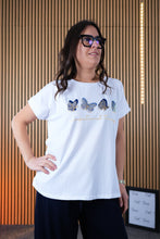 Carica l'immagine nel visualizzatore di Gallery, T shirt Over Alice
