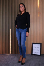 Carica l'immagine nel visualizzatore di Gallery, Jeans Sara
