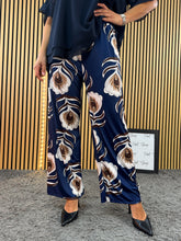 Carica l&#39;immagine nel visualizzatore di Gallery, Pantalone Over Carla
