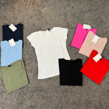 Carica l&#39;immagine nel visualizzatore di Gallery, T Shirt Altamira
