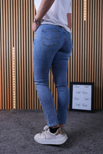 Carica l'immagine nel visualizzatore di Gallery, Jeans Emma
