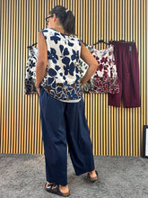 Carica l&#39;immagine nel visualizzatore di Gallery, Canotta Over Marina
