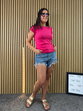 Carica l&#39;immagine nel visualizzatore di Gallery, T Shirt Altamira
