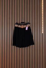 Carica l'immagine nel visualizzatore di Gallery, Short Curvy Asia
