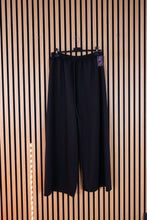 Carica l'immagine nel visualizzatore di Gallery, Pantalone Palazzo Curvy Asia
