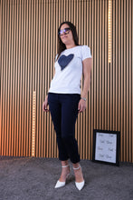 Carica l'immagine nel visualizzatore di Gallery, T Shirt Cuore Jeans
