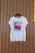 Carica l'immagine nel visualizzatore di Gallery, T Shirt Curvy Ciliegie
