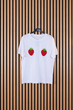 Carica l'immagine nel visualizzatore di Gallery, T Shirt Fragole
