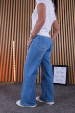 Carica l'immagine nel visualizzatore di Gallery, Jeans Milena
