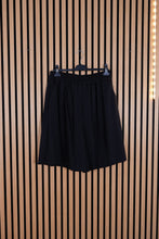 Carica l'immagine nel visualizzatore di Gallery, Short Curvy Livia
