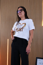 Carica l'immagine nel visualizzatore di Gallery, T Shirt Heart
