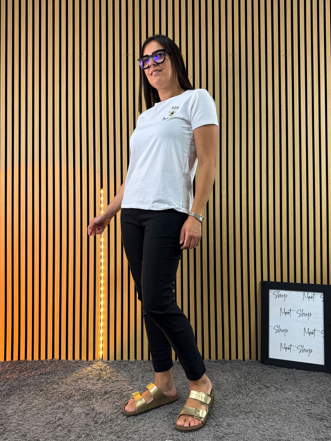 T Shirt Bee Happy