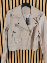 Carica l'immagine nel visualizzatore di Gallery, Chiodo Ada
