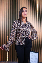 Carica l'immagine nel visualizzatore di Gallery, Camicia Leopard
