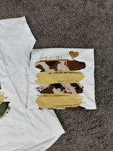 Carica l&#39;immagine nel visualizzatore di Gallery, T Shirt Over Magic
