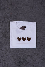 Carica l'immagine nel visualizzatore di Gallery, T Shirt Cuoricini
