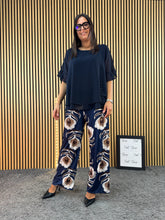 Carica l&#39;immagine nel visualizzatore di Gallery, Camicia Over Carla
