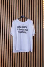 Carica l'immagine nel visualizzatore di Gallery, T Shirt Curvy Ascensore
