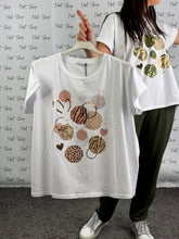 Carica l&#39;immagine nel visualizzatore di Gallery, T shirt Curvy Carla
