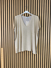 Carica l&#39;immagine nel visualizzatore di Gallery, Maglia Over Love
