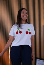 Carica l'immagine nel visualizzatore di Gallery, T Shirt Ciliegie
