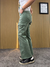 Carica l&#39;immagine nel visualizzatore di Gallery, Jeans Cargo Melissa
