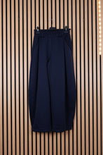 Carica l'immagine nel visualizzatore di Gallery, Pantalone Barrel Gaia
