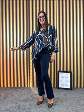 Carica l&#39;immagine nel visualizzatore di Gallery, Camicia Over Miriana
