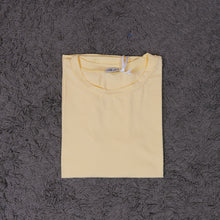 Carica l'immagine nel visualizzatore di Gallery, T Shirt Curvy Basica
