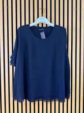 Carica l&#39;immagine nel visualizzatore di Gallery, Camicia Over Carla
