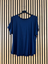 Carica l&#39;immagine nel visualizzatore di Gallery, Maglia Over Perle
