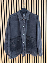 Carica l&#39;immagine nel visualizzatore di Gallery, Giacca  Curvy Jeans
