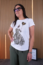 Carica l'immagine nel visualizzatore di Gallery, T Shirt Lady
