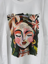 Carica l&#39;immagine nel visualizzatore di Gallery, T shirt Irene
