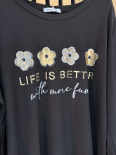 Carica l&#39;immagine nel visualizzatore di Gallery, Maglia Over Fiorellini
