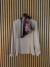 Carica l'immagine nel visualizzatore di Gallery, Camicia Foulard
