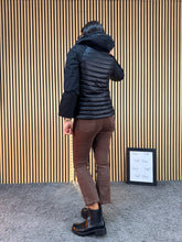 Carica l&#39;immagine nel visualizzatore di Gallery, Giubbino  Amy
