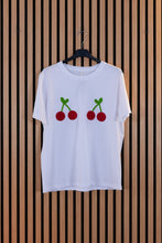 Carica l'immagine nel visualizzatore di Gallery, T Shirt Ciliegie
