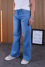 Carica l'immagine nel visualizzatore di Gallery, Jeans Milena
