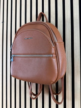 Carica l&#39;immagine nel visualizzatore di Gallery, Zaino Asia
