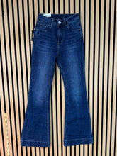 Carica l'immagine nel visualizzatore di Gallery, Jeans Zampa
