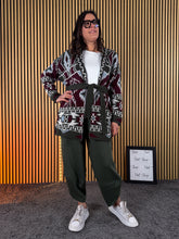 Carica l'immagine nel visualizzatore di Gallery, Cardigan Over Gaia
