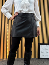 Carica l&#39;immagine nel visualizzatore di Gallery, Gonna Short Nora
