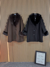 Carica l&#39;immagine nel visualizzatore di Gallery, Cappotto Curvy Elisa
